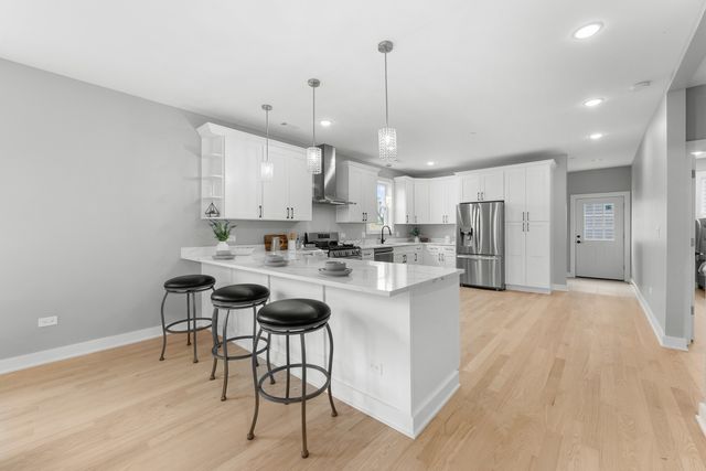 4113 Eberly Avenue, Brookfield, IL 60513