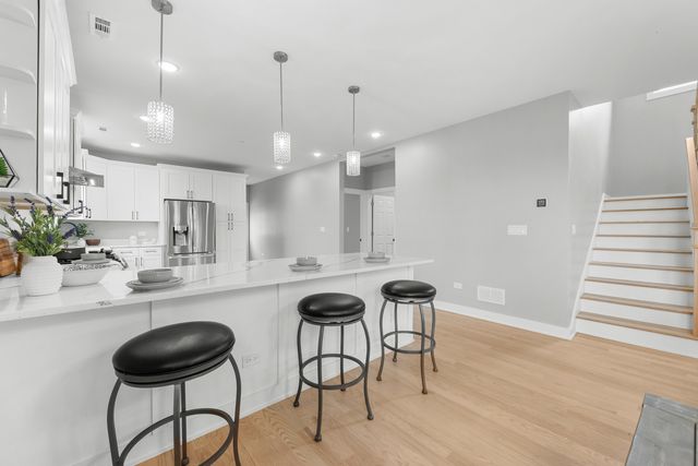 4113 Eberly Avenue, Brookfield, IL 60513