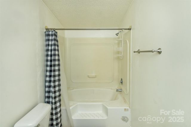 142 River Breeze Drive, Morganton, NC 28655