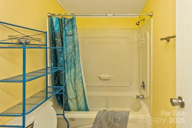 142 River Breeze Drive, Morganton, NC 28655