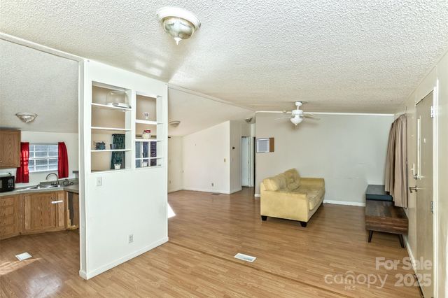 142 River Breeze Drive, Morganton, NC 28655