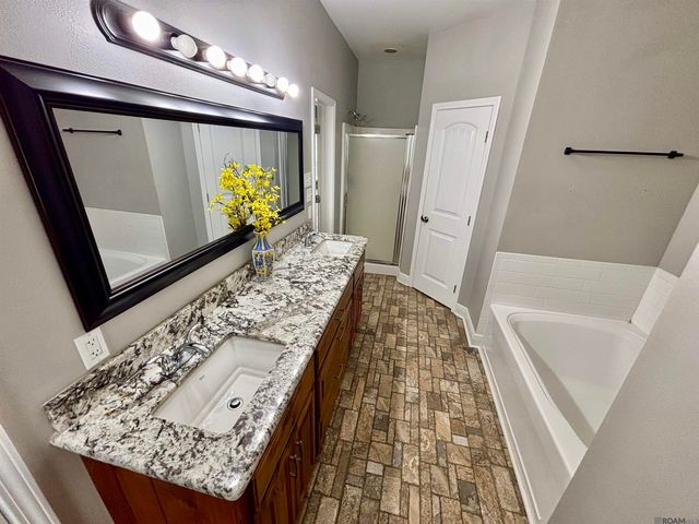 23776 Sandalwood Dr, Denham Springs, LA 70726