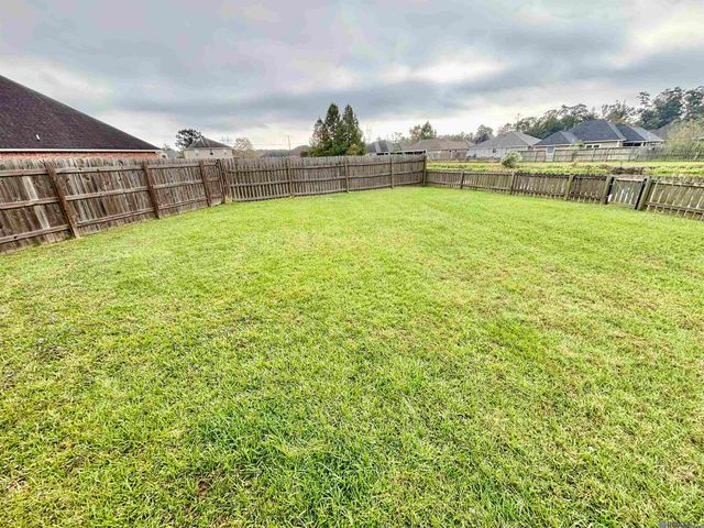 23776 Sandalwood Dr, Denham Springs, LA 70726