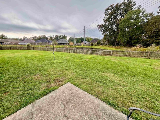 23776 Sandalwood Dr, Denham Springs, LA 70726