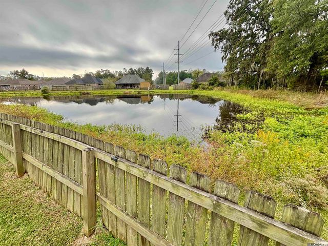 23776 Sandalwood Dr, Denham Springs, LA 70726