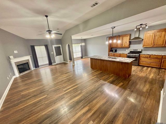 23776 Sandalwood Dr, Denham Springs, LA 70726