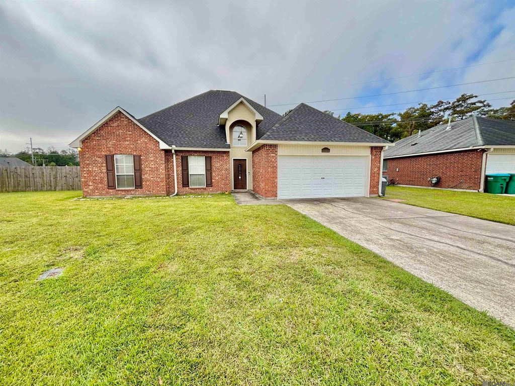 23776 Sandalwood Dr, Denham Springs, LA 70726