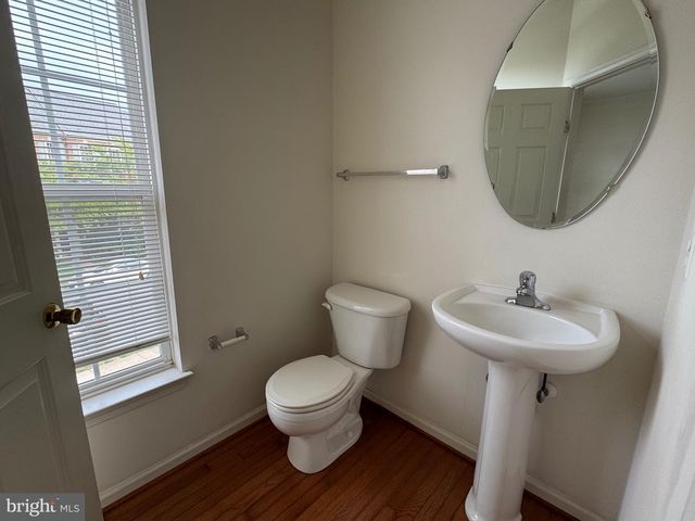 16410 STEERAGE CIR, Woodbridge, VA 22191
