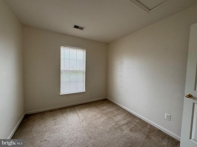 16410 STEERAGE CIR, Woodbridge, VA 22191