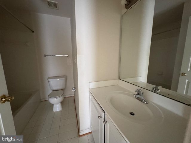 16410 STEERAGE CIR, Woodbridge, VA 22191