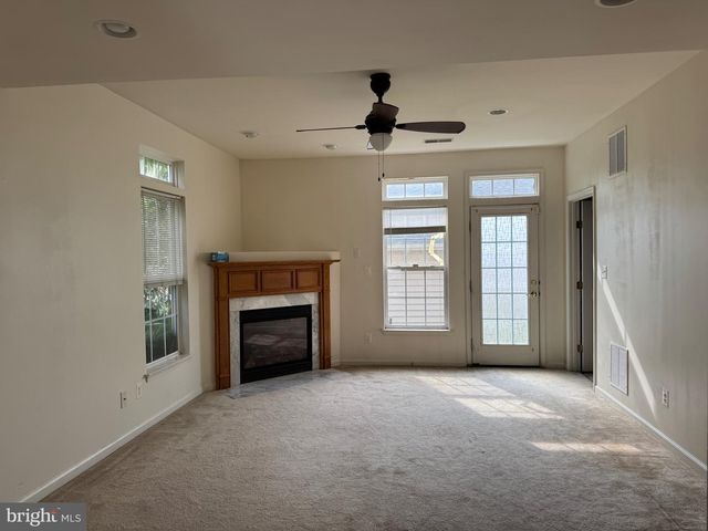 16410 STEERAGE CIR, Woodbridge, VA 22191
