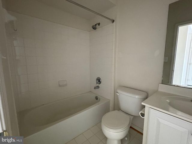 16410 STEERAGE CIR, Woodbridge, VA 22191