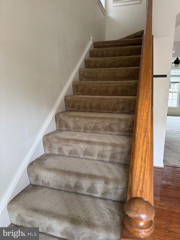 16410 STEERAGE CIR, Woodbridge, VA 22191