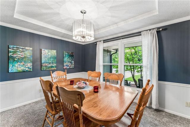 8515 Hallet Street, Lenexa, KS 66215