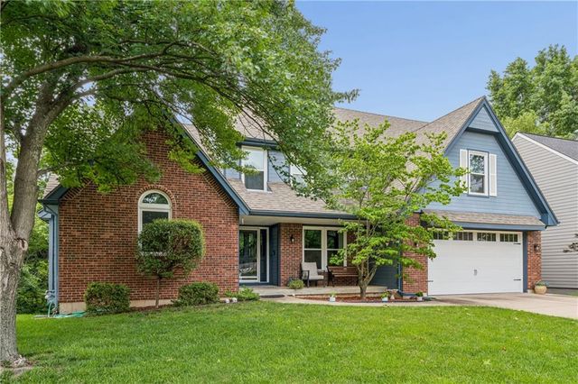 8515 Hallet Street, Lenexa, KS 66215