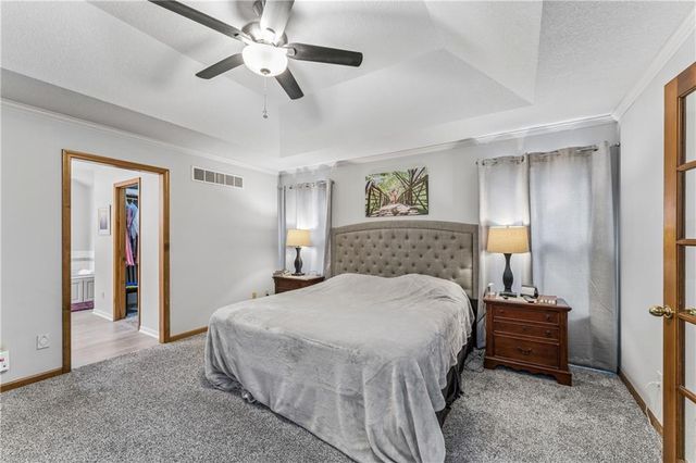 8515 Hallet Street, Lenexa, KS 66215