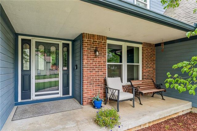 8515 Hallet Street, Lenexa, KS 66215