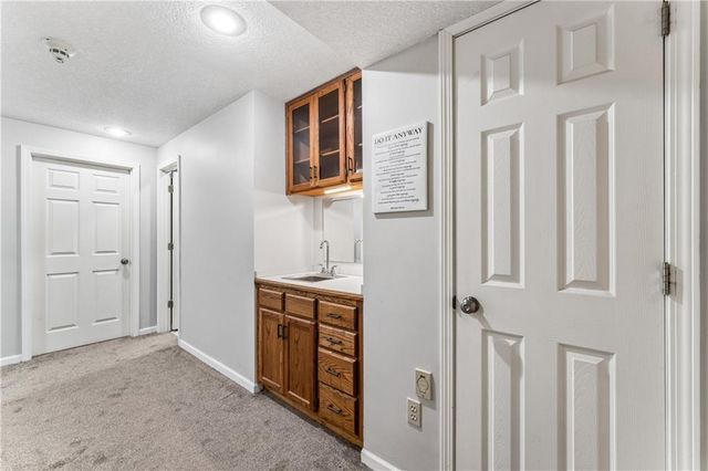 8515 Hallet Street, Lenexa, KS 66215