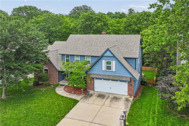 8515 Hallet Street, Lenexa, KS 66215