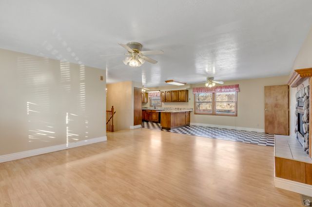 1612 E CANYON DR, South Weber, UT 84405