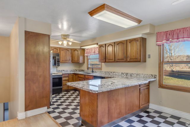 1612 E CANYON DR, South Weber, UT 84405