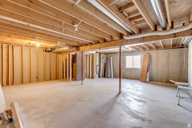 1612 E CANYON DR, South Weber, UT 84405