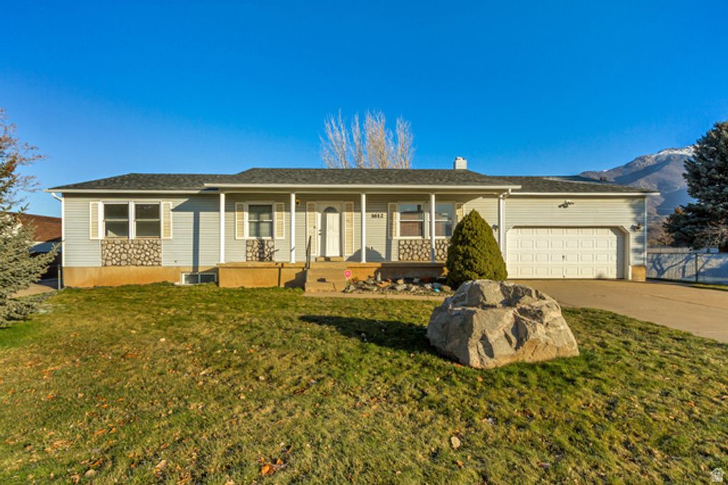 1612 E CANYON DR, South Weber, UT 84405