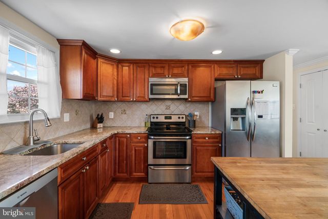 9469 SEVEN COURTS DR, Nottingham, MD 21236