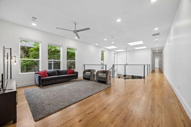 5011 Mission Avenue A, Dallas, TX 75206
