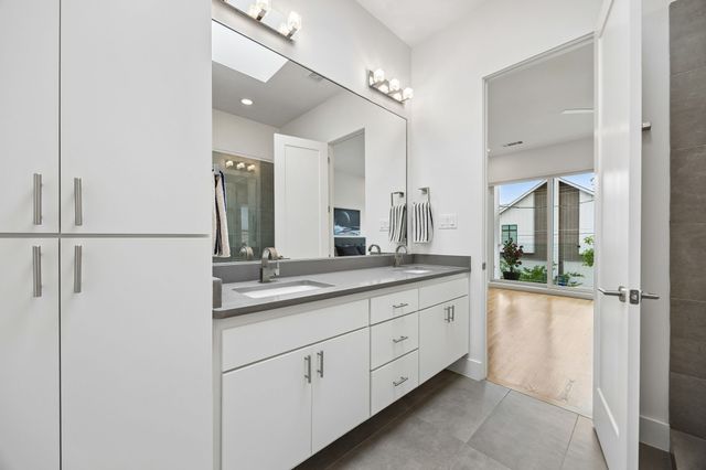 5011 Mission Avenue A, Dallas, TX 75206