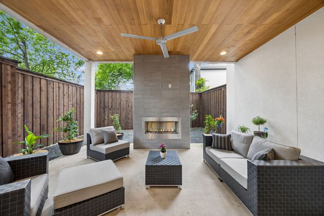 5011 Mission Avenue A, Dallas, TX 75206