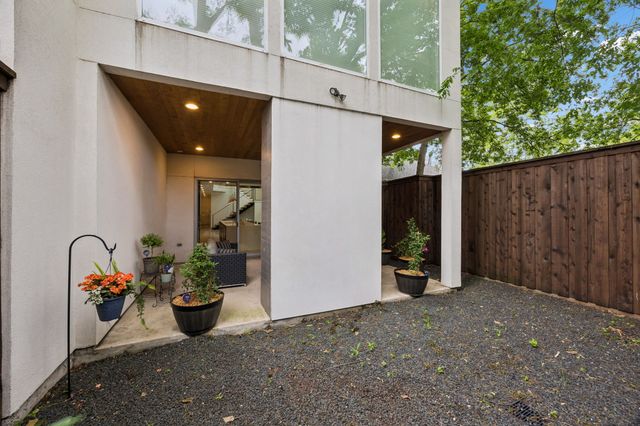 5011 Mission Avenue A, Dallas, TX 75206