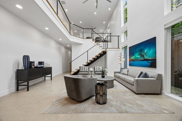5011 Mission Avenue A, Dallas, TX 75206