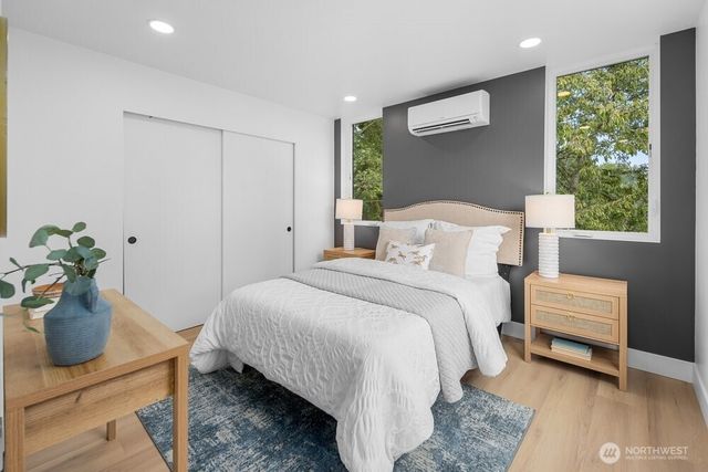 1212 B NE 100th Street, Seattle, WA 98125