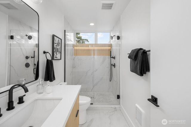 1212 B NE 100th Street, Seattle, WA 98125
