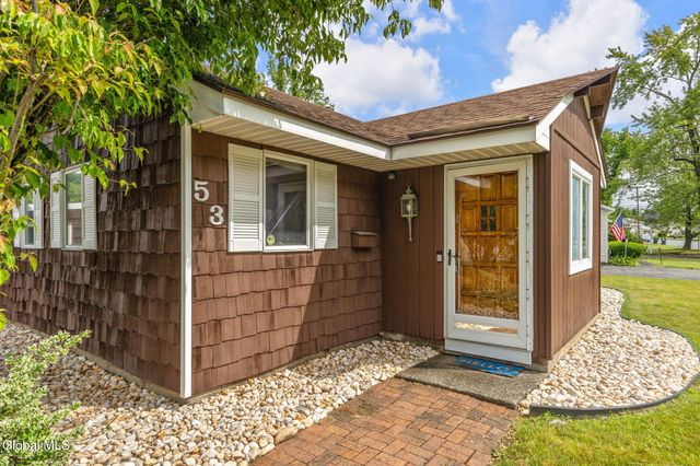 53 Miracle Lane, Colonie, NY 12211