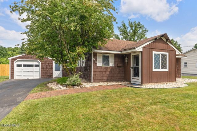 53 Miracle Lane, Colonie, NY 12211