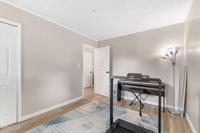53 Miracle Lane, Colonie, NY 12211