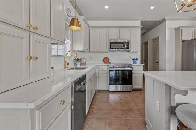 18215 Kenner Dr, Prairieville, LA 70769