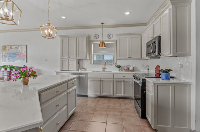 18215 Kenner Dr, Prairieville, LA 70769