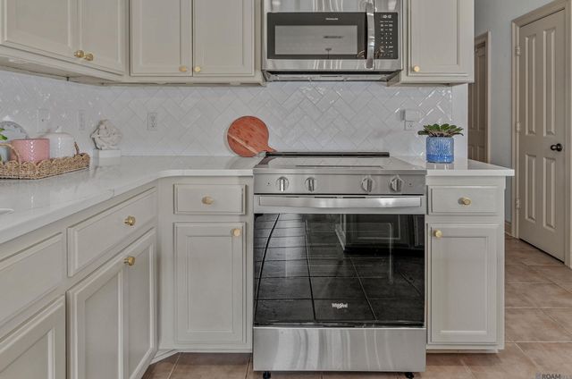 18215 Kenner Dr, Prairieville, LA 70769