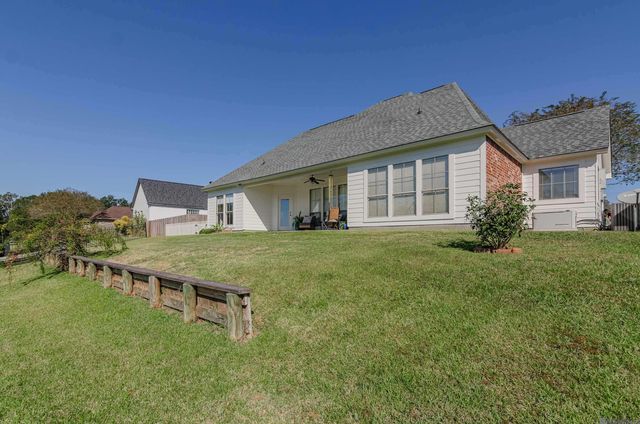 18215 Kenner Dr, Prairieville, LA 70769
