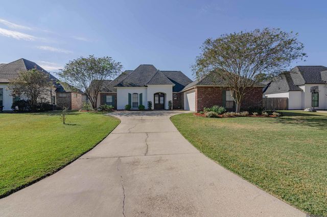 18215 Kenner Dr, Prairieville, LA 70769