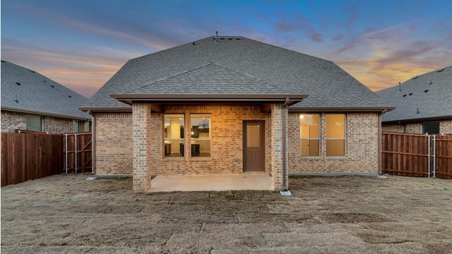 725 SOARING HAWK Drive, Fort Worth, TX 76008