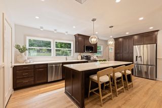 5235 S Oak Ridge DRIVE, New Berlin, WI 53146