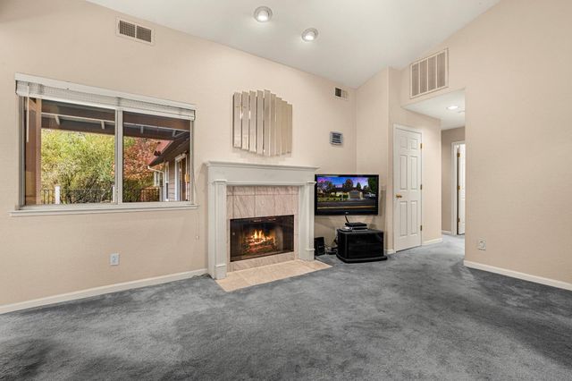 2628 Royal Park Dr, Cameron Park, CA 95682