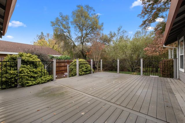 2628 Royal Park Dr, Cameron Park, CA 95682