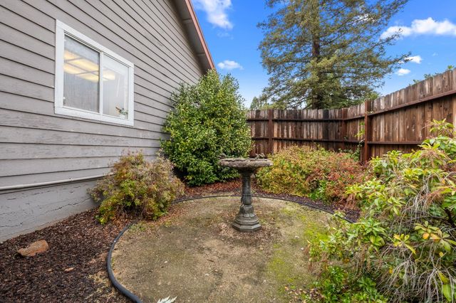 2628 Royal Park Dr, Cameron Park, CA 95682