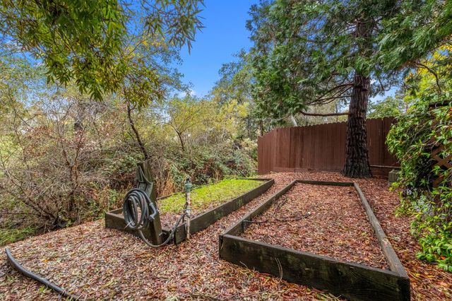 2628 Royal Park Dr, Cameron Park, CA 95682