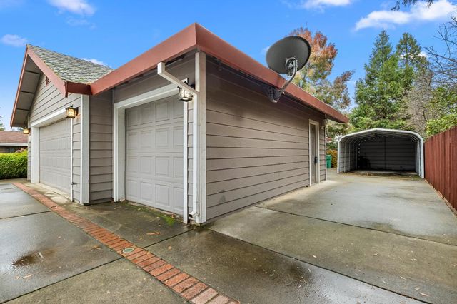 2628 Royal Park Dr, Cameron Park, CA 95682